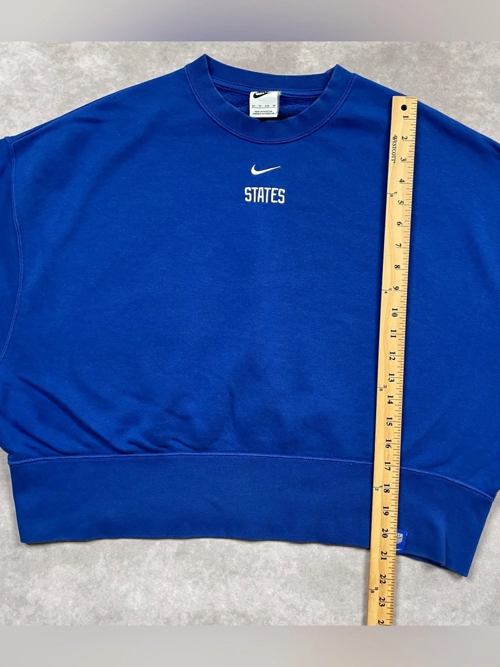 Nike US Womens National Team Crew Neck Sweater Size XS Blue Center Swoosh